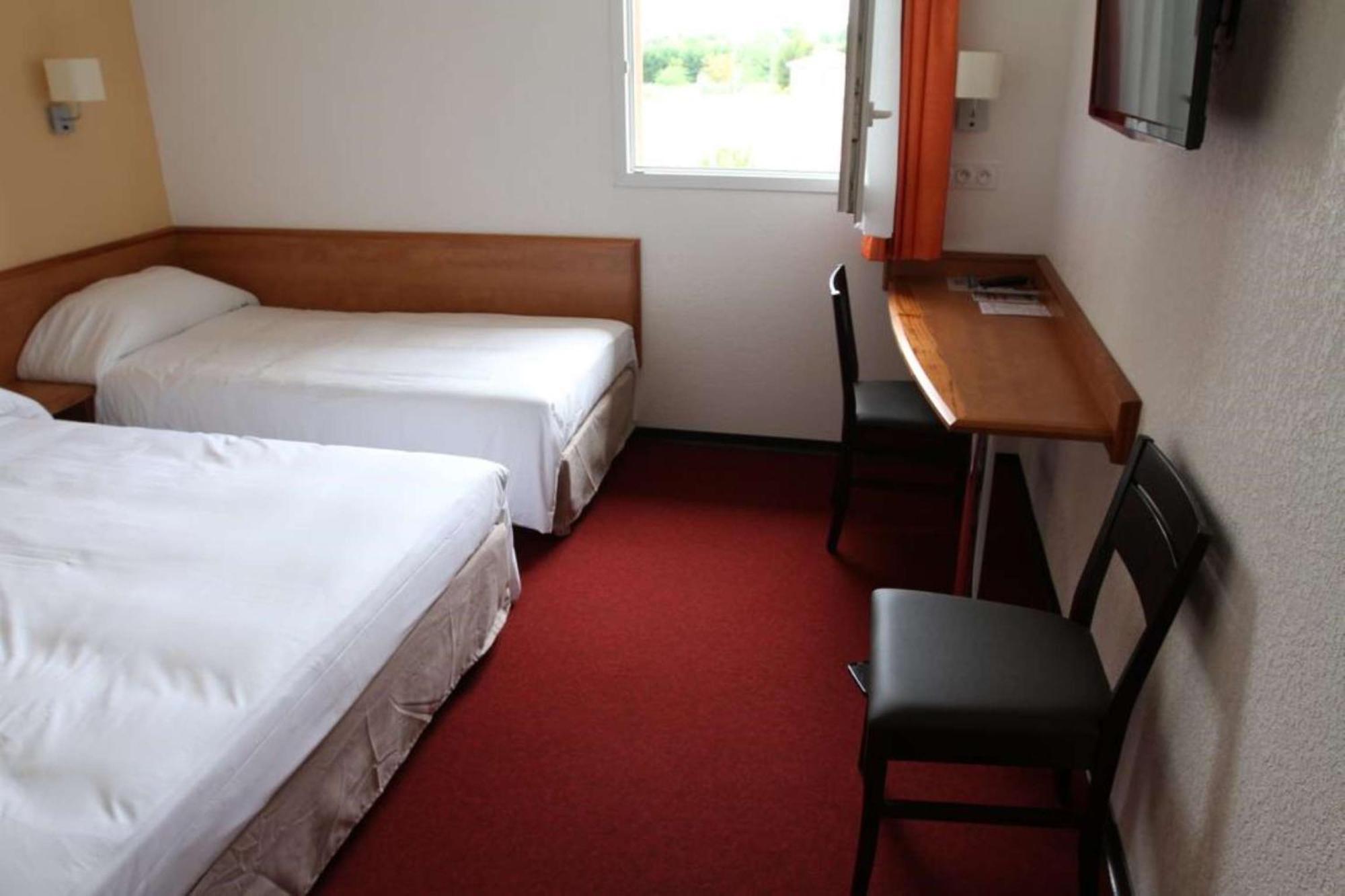 Brit Hotel Confort Villeneuve Sur Lot Bias  Экстерьер фото